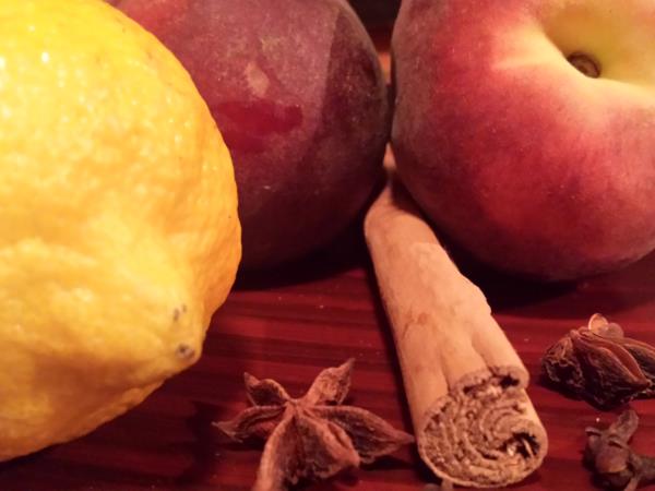 Osvežilna solata iz breskev